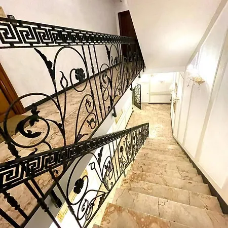 Piazza Di Spagna Prestige Petit