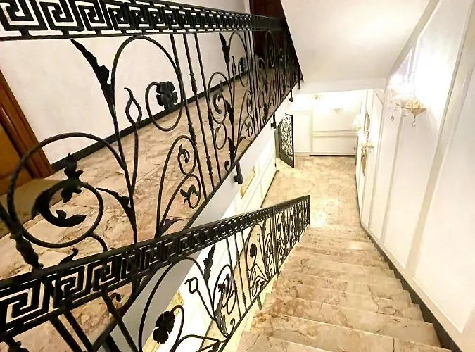 Гостевой дом Piazza Di Spagna Prestige Petit Рим